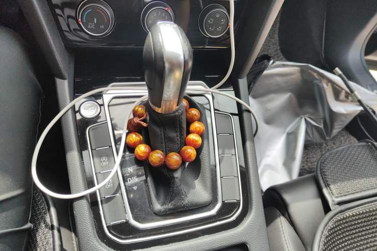 Used Volkswagen Magotan 2018 330TSI DSG Advanced Model Gear Lever