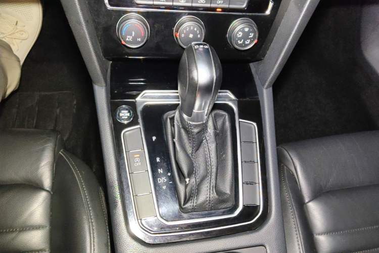 Used Volkswagen Magotan 2018 280TSI DSG Leading Model Gear Lever