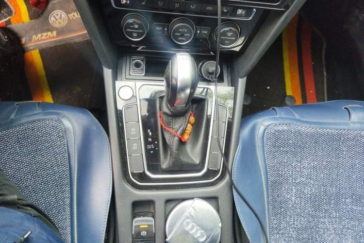 Used Volkswagen Magotan 2018 380TSI DSG Prestige Model Gear Lever
