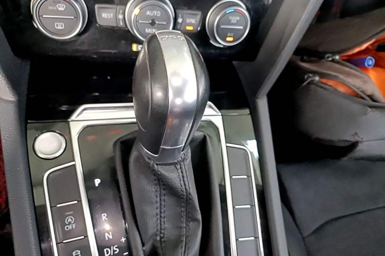 Used Volkswagen Magotan 2018 330TSI DSG Luxury Model Gear Lever