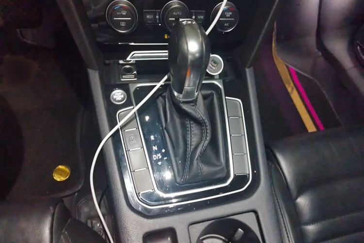 Used Volkswagen Magotan 2018 380TSI DSG Luxury Model Gear Lever