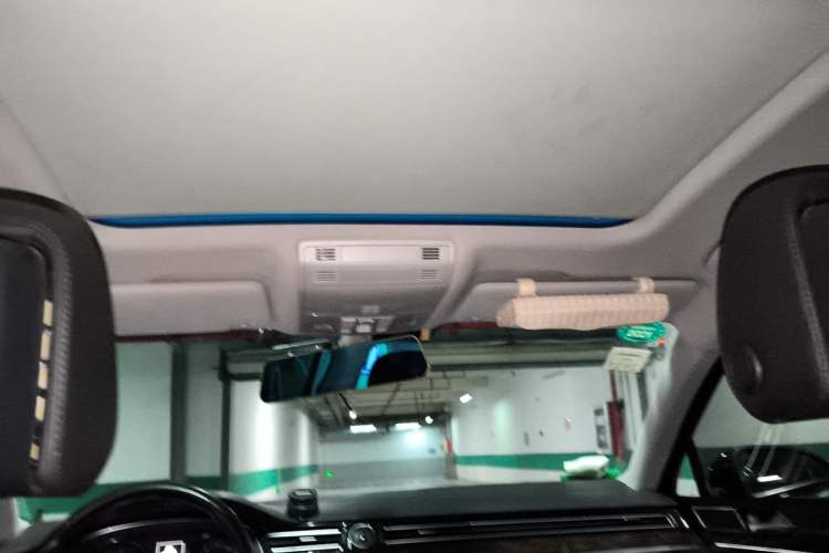 Used Volkswagen Magotan 2018 330TSI DSG Luxury Model Headliner
