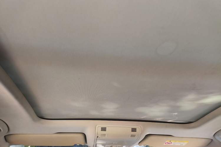 Used Volkswagen Magotan 2018 330TSI DSG Advanced Model Headliner