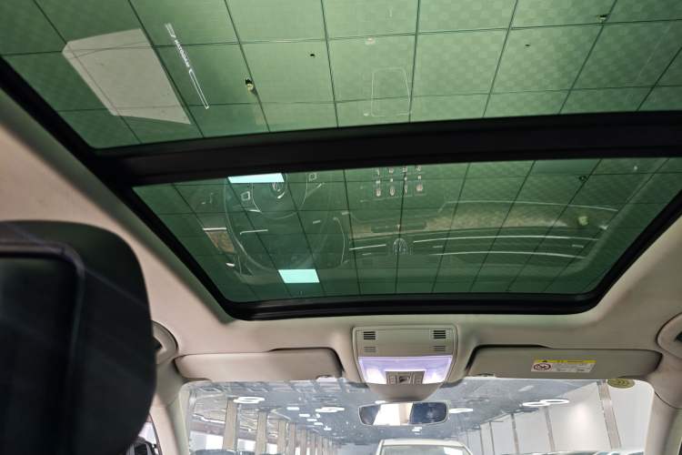 Used Volkswagen Magotan 2018 330TSI DSG Luxury Model Headliner