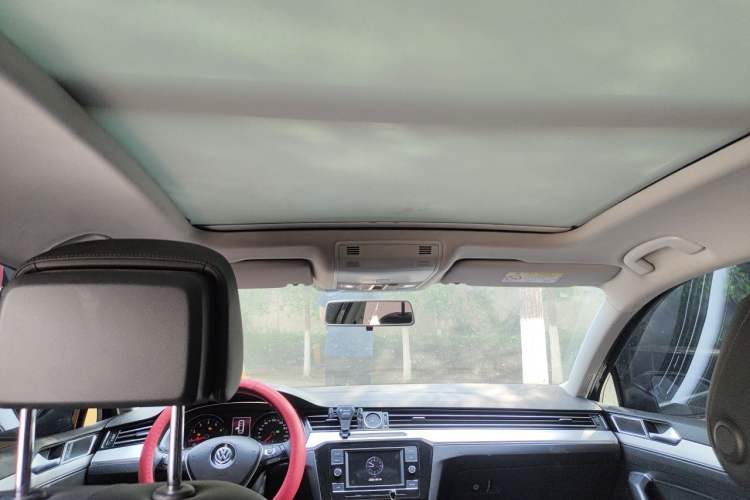 Used Volkswagen Magotan 2018 330TSI DSG Advanced Model Headliner