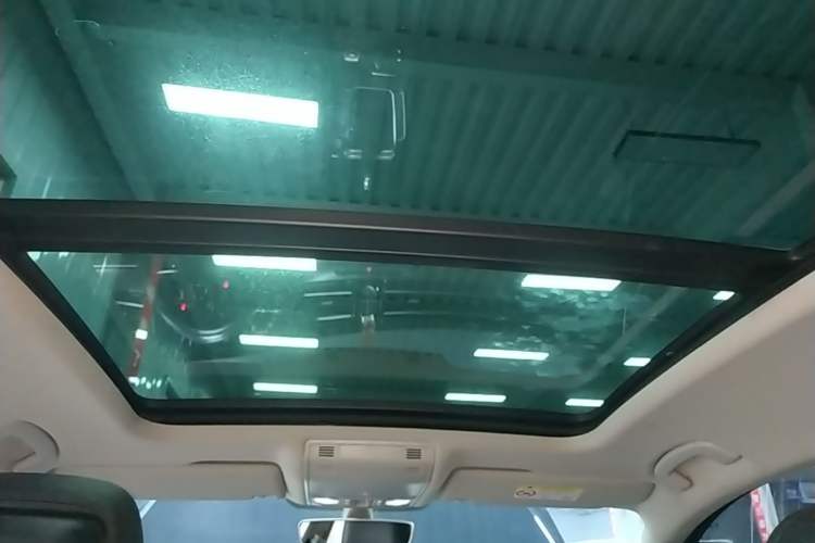 Used Volkswagen Magotan 2018 380TSI DSG Luxury Model Headliner