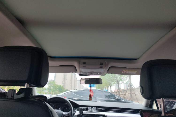 Used Volkswagen Magotan 2018 330TSI DSG Advanced Model Headliner