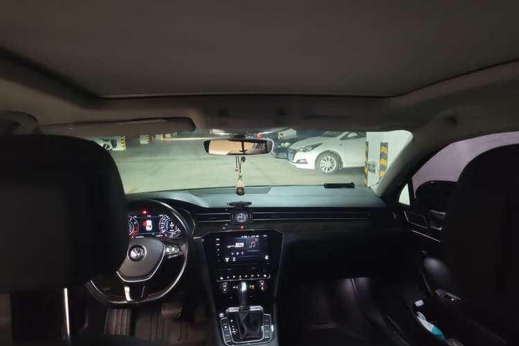 Used Volkswagen Magotan 2018 Facelift 330TSI DSG Luxury Model Headliner