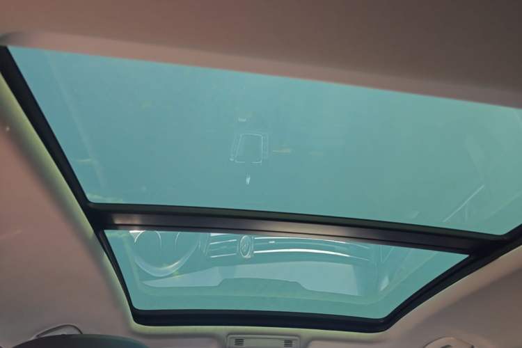 Used Volkswagen Magotan 2018 330TSI DSG Advanced Model Headliner