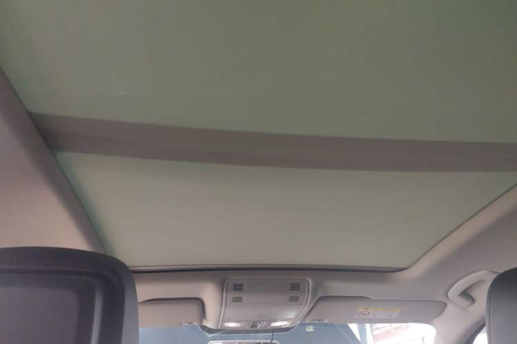 Used Volkswagen Magotan 2018 330TSI DSG Advanced Model Headliner