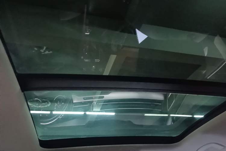 Used Volkswagen Magotan 2018 330TSI DSG Advanced Model Headliner