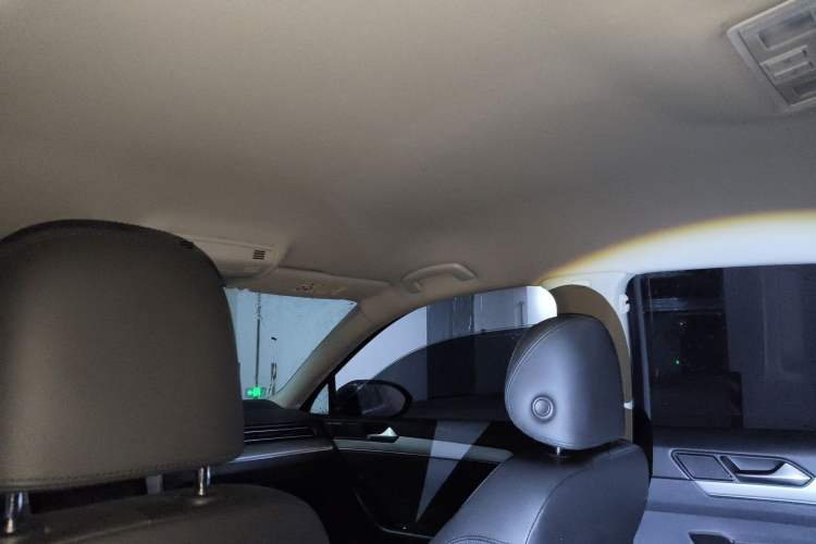 Used Volkswagen Magotan 2018 280TSI DSG Comfort Model Headliner