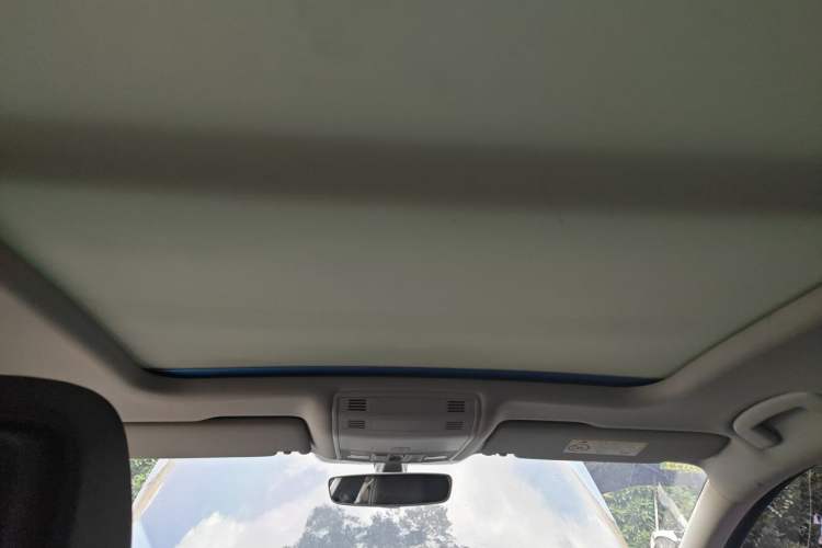 Used Volkswagen Magotan 2018 330TSI DSG Luxury Model Headliner