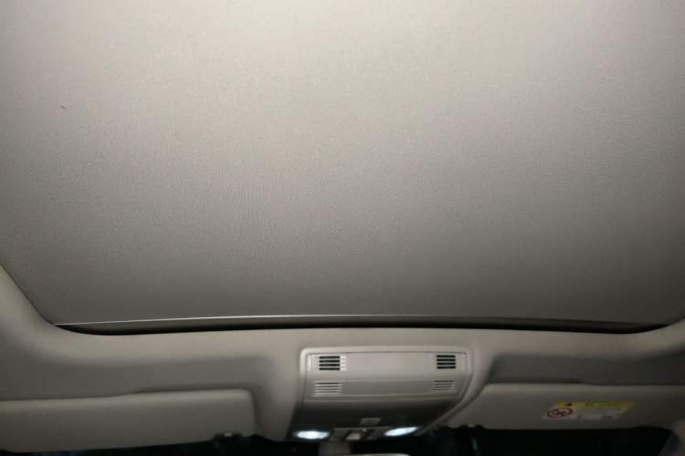 Used Volkswagen Magotan 2018 Facelift 330TSI DSG Luxury Model Headliner