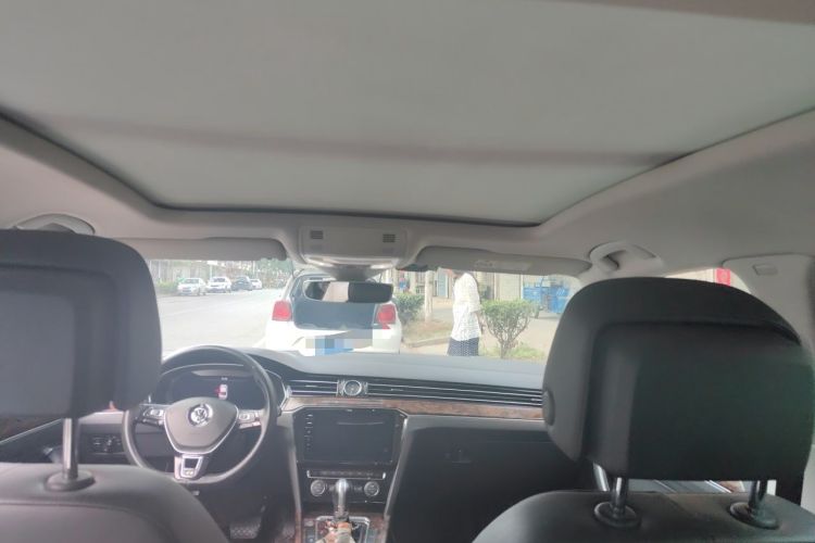Used Volkswagen Magotan 2018 330TSI DSG Luxury Model Headliner