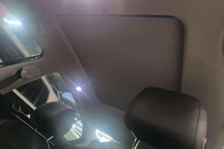 Used Volkswagen Magotan 2018 380TSI DSG Luxury Model Headliner