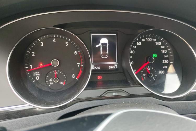 Used Volkswagen Magotan 2018 Facelift 330TSI DSG Luxury Model Instrument Cluster