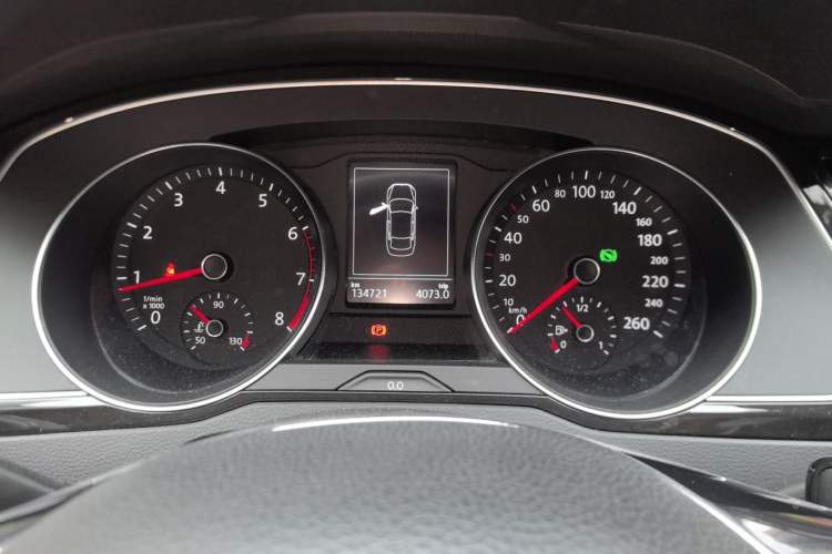 Used Volkswagen Magotan 2018 330TSI DSG Luxury Model Instrument Cluster