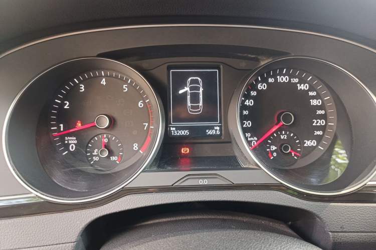 Used Volkswagen Magotan 2018 Facelift 330TSI DSG Luxury Model Instrument Cluster
