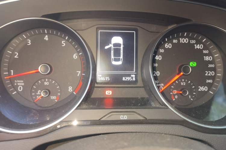 Used Volkswagen Magotan 2018 330TSI DSG Advanced Model Instrument Cluster