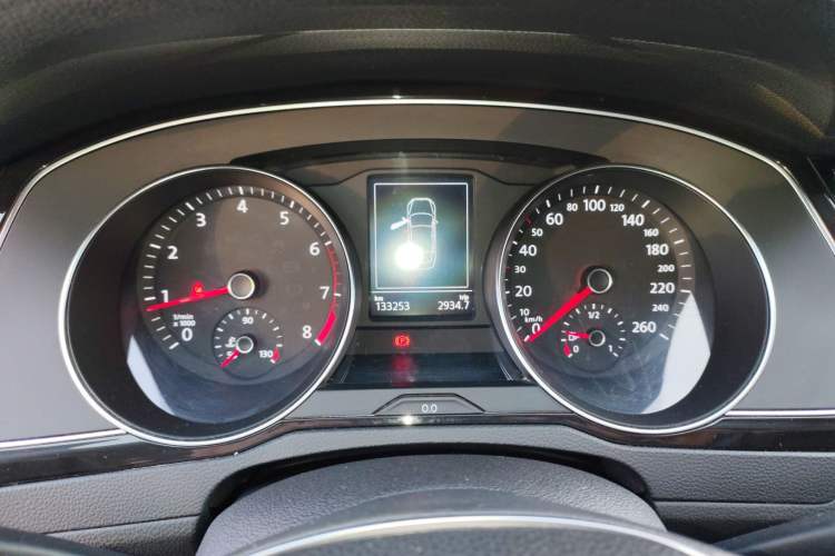 Used Volkswagen Magotan 2018 330TSI DSG Advanced Model Instrument Cluster