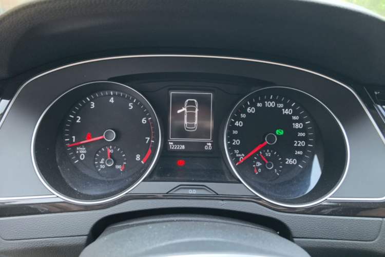 Used Volkswagen Magotan 2018 330TSI DSG Advanced Model Instrument Cluster