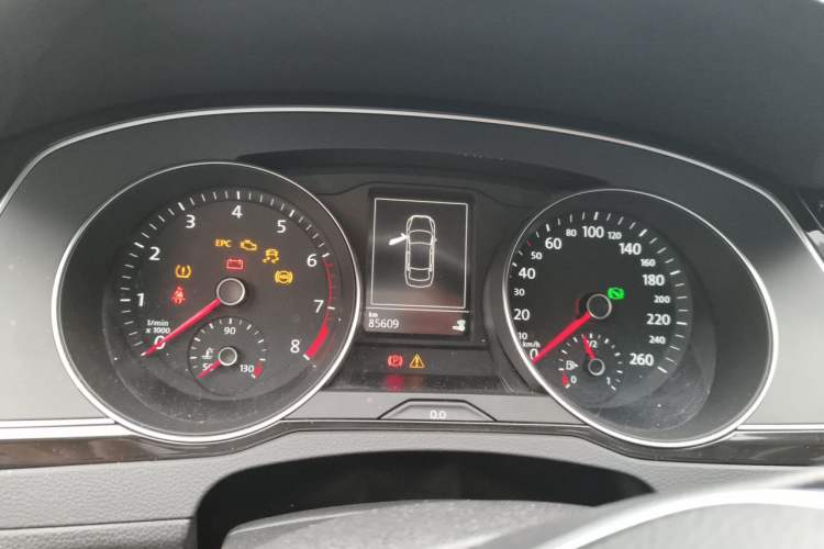 Used Volkswagen Magotan 2018 Facelift 330TSI DSG Luxury Model Instrument Cluster