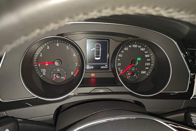 Used Volkswagen Magotan 2018 330TSI DSG Advanced Model Instrument Cluster