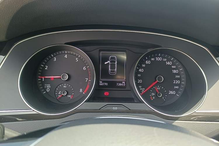 Used Volkswagen Magotan 2018 Facelift 330TSI DSG Luxury Model Instrument Cluster