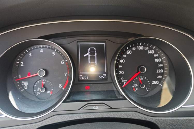 Used Volkswagen Magotan 2018 280TSI DSG Comfort Model Instrument Cluster