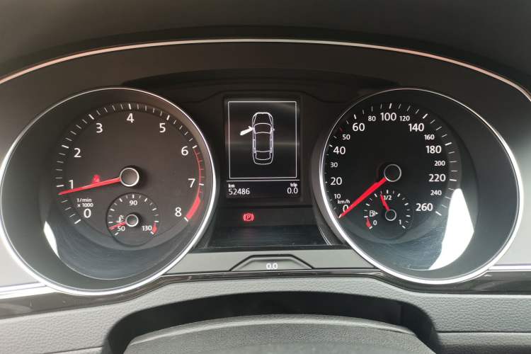 Used Volkswagen Magotan 2018 Facelift 330TSI DSG Luxury Model Instrument Cluster