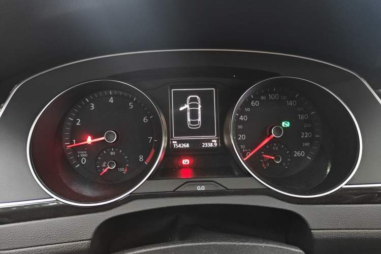 Used Volkswagen Magotan 2018 330TSI DSG Luxury Model Instrument Cluster