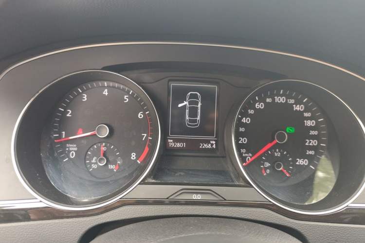 Used Volkswagen Magotan 2018 330TSI DSG Advanced Model Instrument Cluster