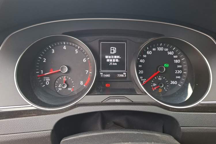 Used Volkswagen Magotan 2018 330TSI DSG Luxury Model Instrument Cluster