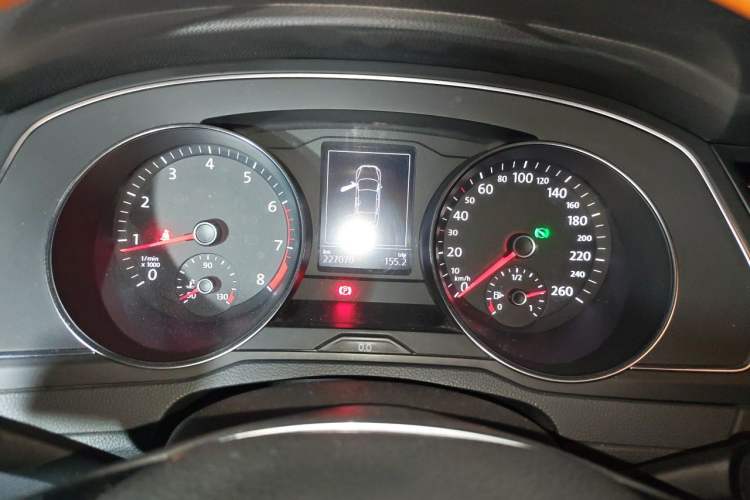 Used Volkswagen Magotan 2018 280TSI DSG Comfort Model Instrument Cluster