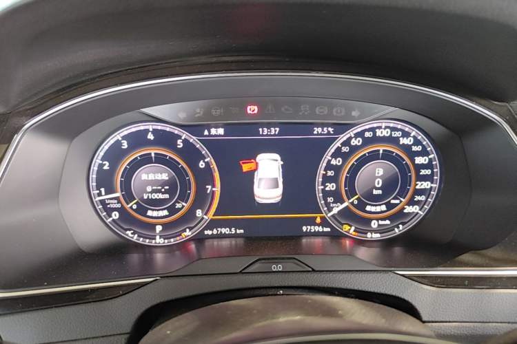 Used Volkswagen Magotan 2018 330TSI DSG Luxury Model Instrument Cluster