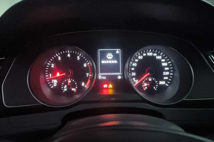 Used Volkswagen Magotan 2018 330TSI DSG Luxury Model Instrument Cluster