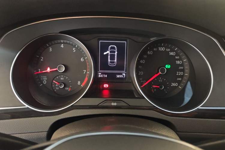 Used Volkswagen Magotan 2018 330TSI DSG Advanced Model Instrument Cluster