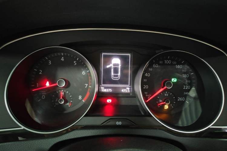 Used Volkswagen Magotan 2018 330TSI DSG Luxury Model Instrument Cluster