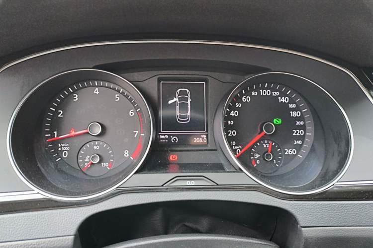 Used Volkswagen Magotan 2018 330TSI DSG Advanced Model Instrument Cluster