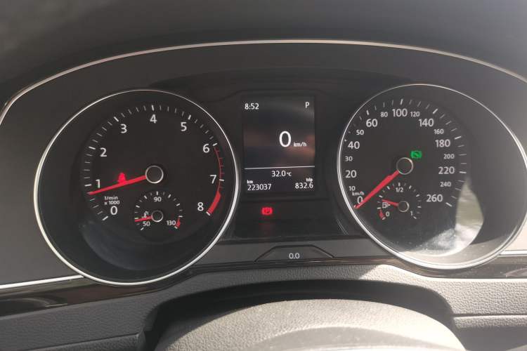 Used Volkswagen Magotan 2018 330TSI DSG Advanced Model Instrument Cluster