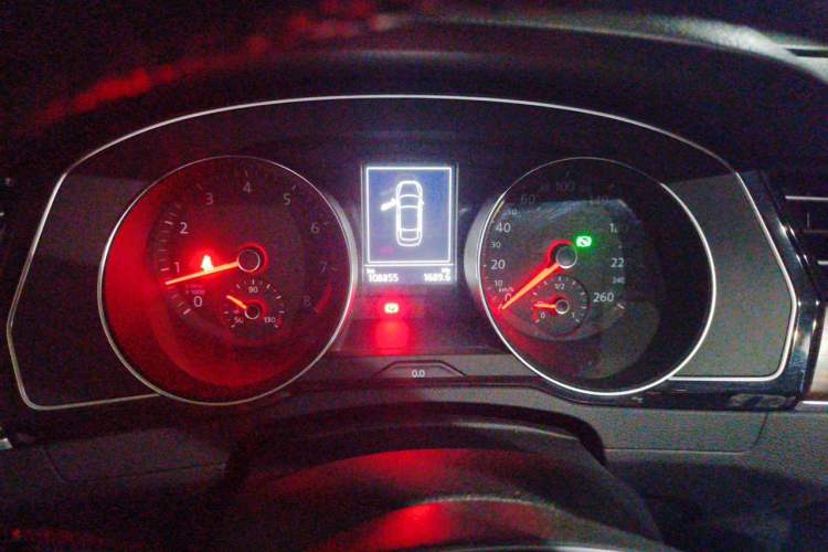Used Volkswagen Magotan 2018 380TSI DSG Luxury Model Instrument Cluster