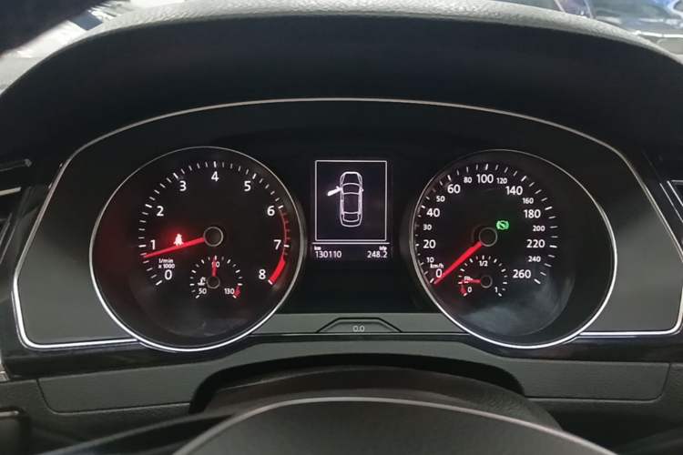 Used Volkswagen Magotan 2018 330TSI DSG Advanced Model Instrument Cluster