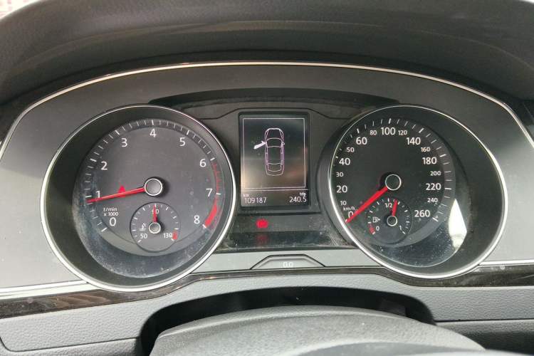 Used Volkswagen Magotan 2018 380TSI DSG Luxury Model Instrument Cluster
