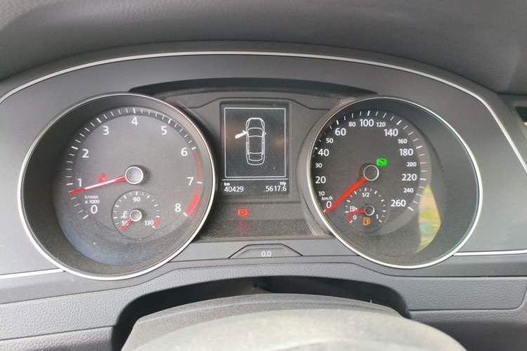 Used Volkswagen Magotan 2018 280TSI DSG Comfort Model Instrument Cluster