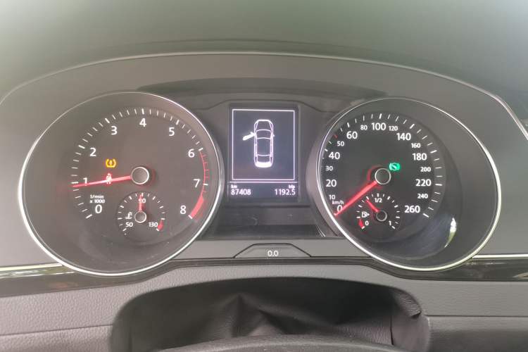 Used Volkswagen Magotan 2018 330TSI DSG Luxury Model Instrument Cluster