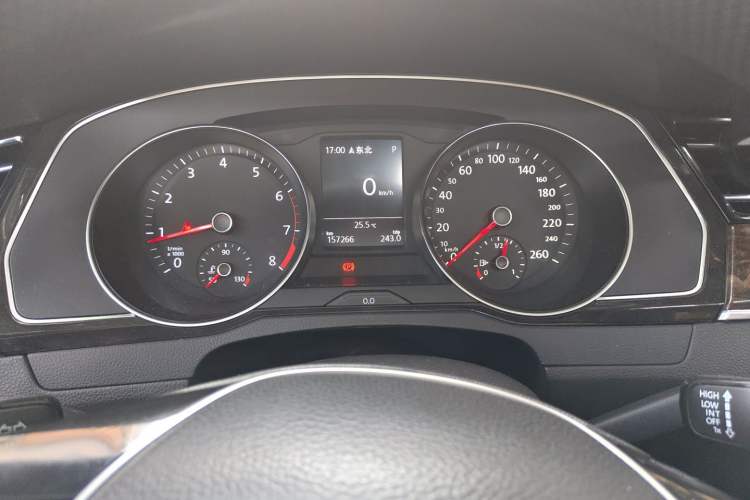 Used Volkswagen Magotan 2018 330TSI DSG Luxury Model Instrument Cluster