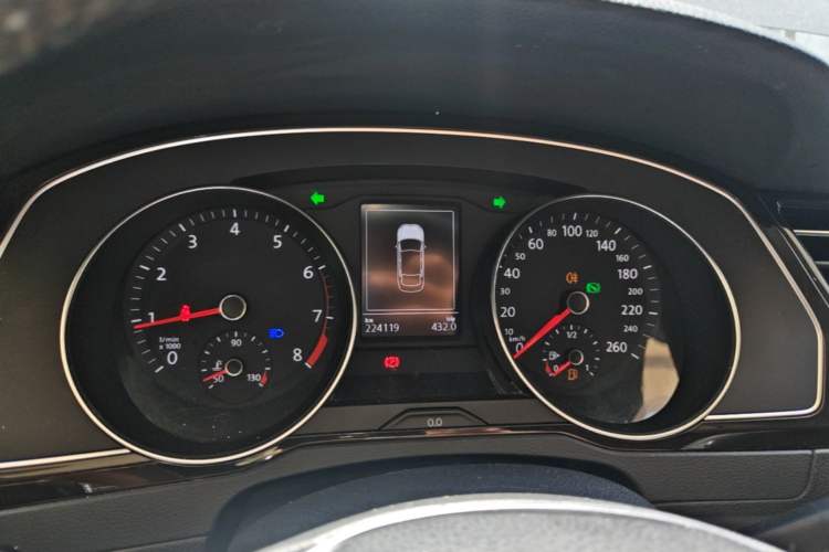 Used Volkswagen Magotan 2018 330TSI DSG Advanced Model Instrument Cluster