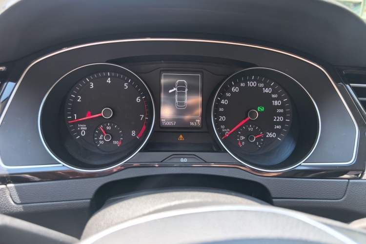 Used Volkswagen Magotan 2018 330TSI DSG Advanced Model Instrument Cluster