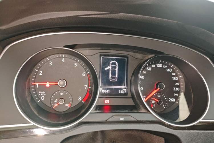 Used Volkswagen Magotan 2018 Facelift 330TSI DSG Luxury Model Instrument Cluster